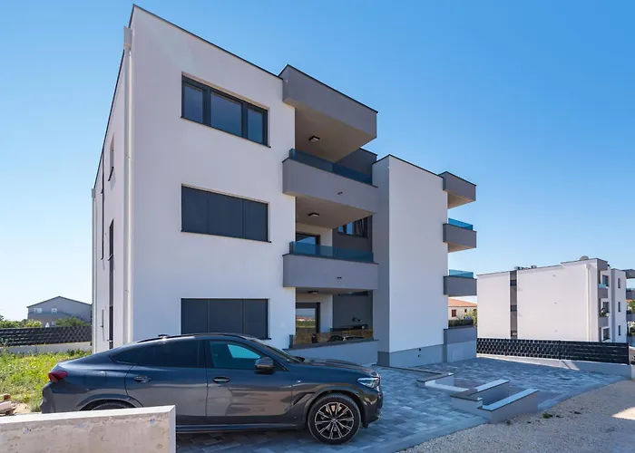 Апартаменты Skyline Luxe *