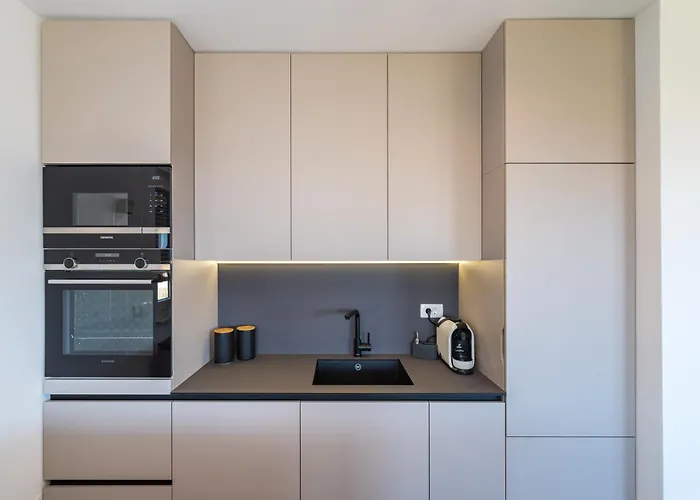 Апартаменты Skyline Luxe *