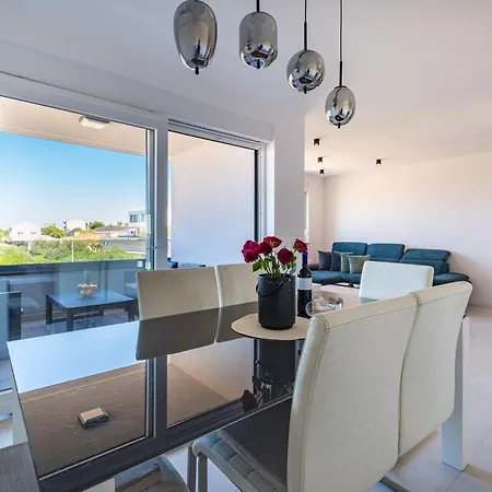 Skyline Luxe 자다르