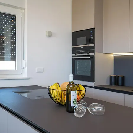 Skyline Luxe זאדאר